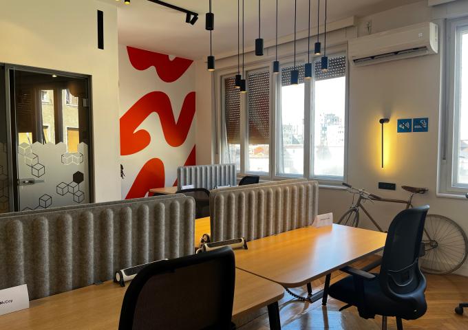 Nova Iskra Trg galerija 5.jpg